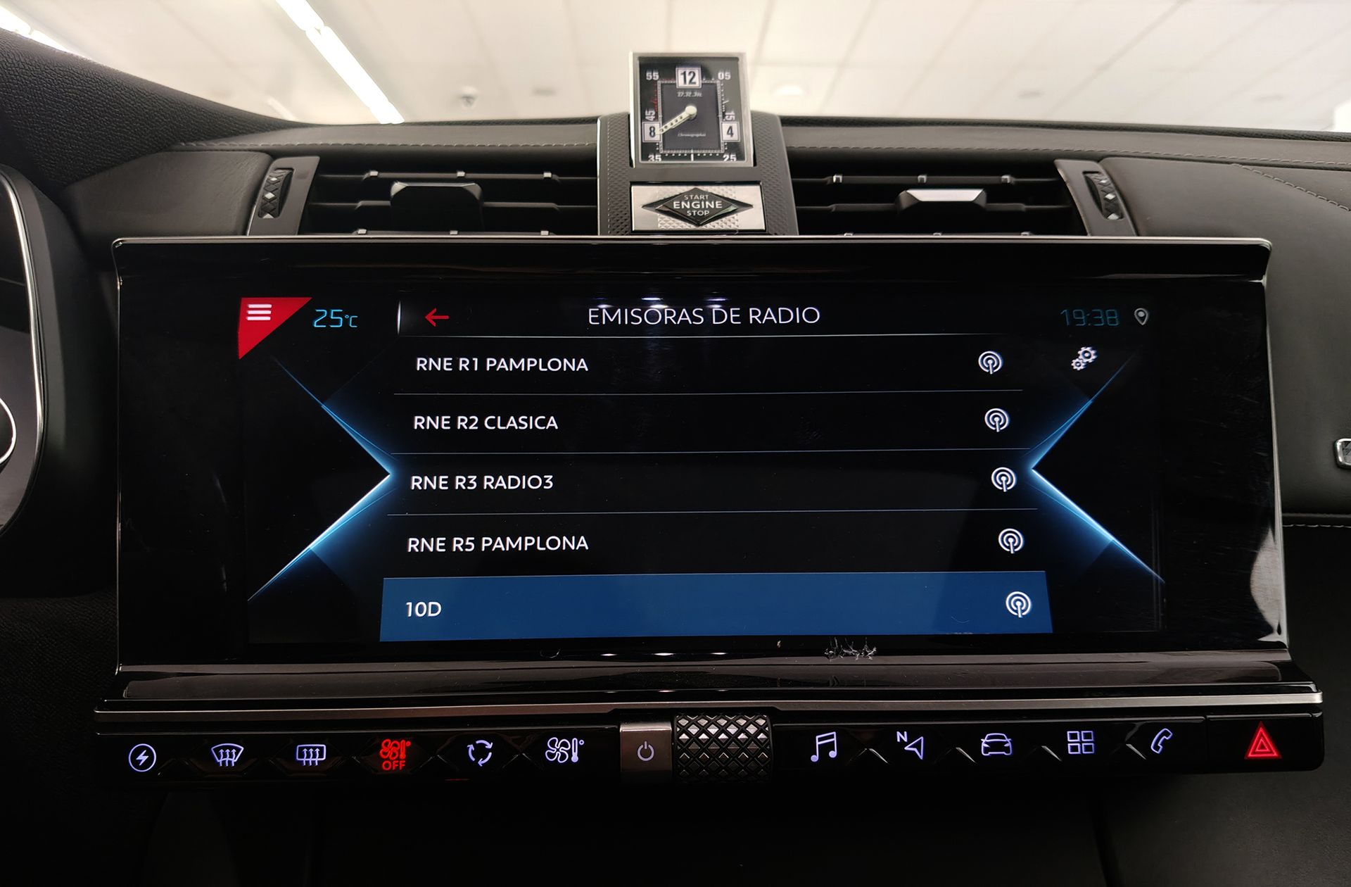 DS DS 7 Crossback E-Tense 300 Grand Chic 4WD - foto 40