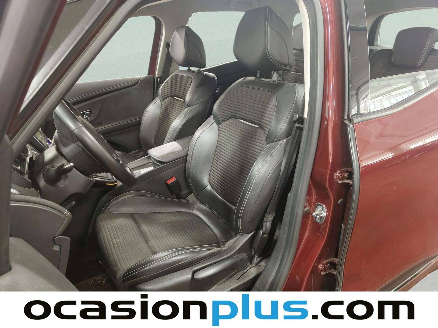 Foto asientos delanteros Renault Grand Scénic Renault Grand Scenic Zen TCe (140 CV) EDC GPF 7 Plazas