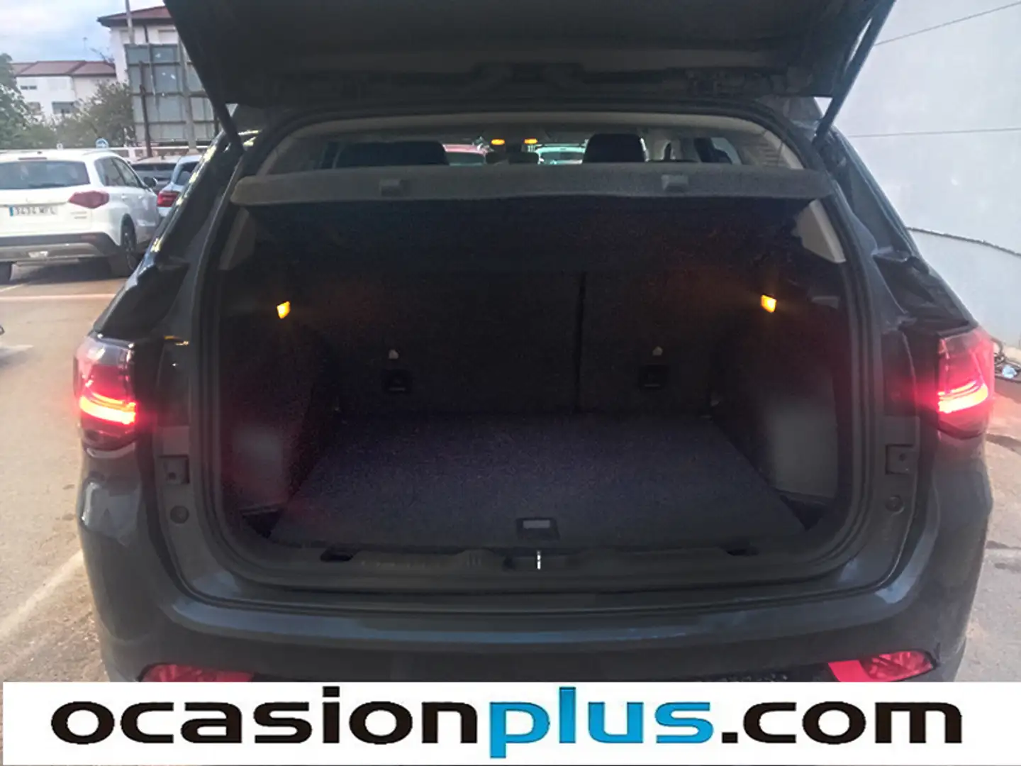 Foto Jeep Compass Jeep Compass 1.5 MHEV Night Eagle DCT (130 CV)