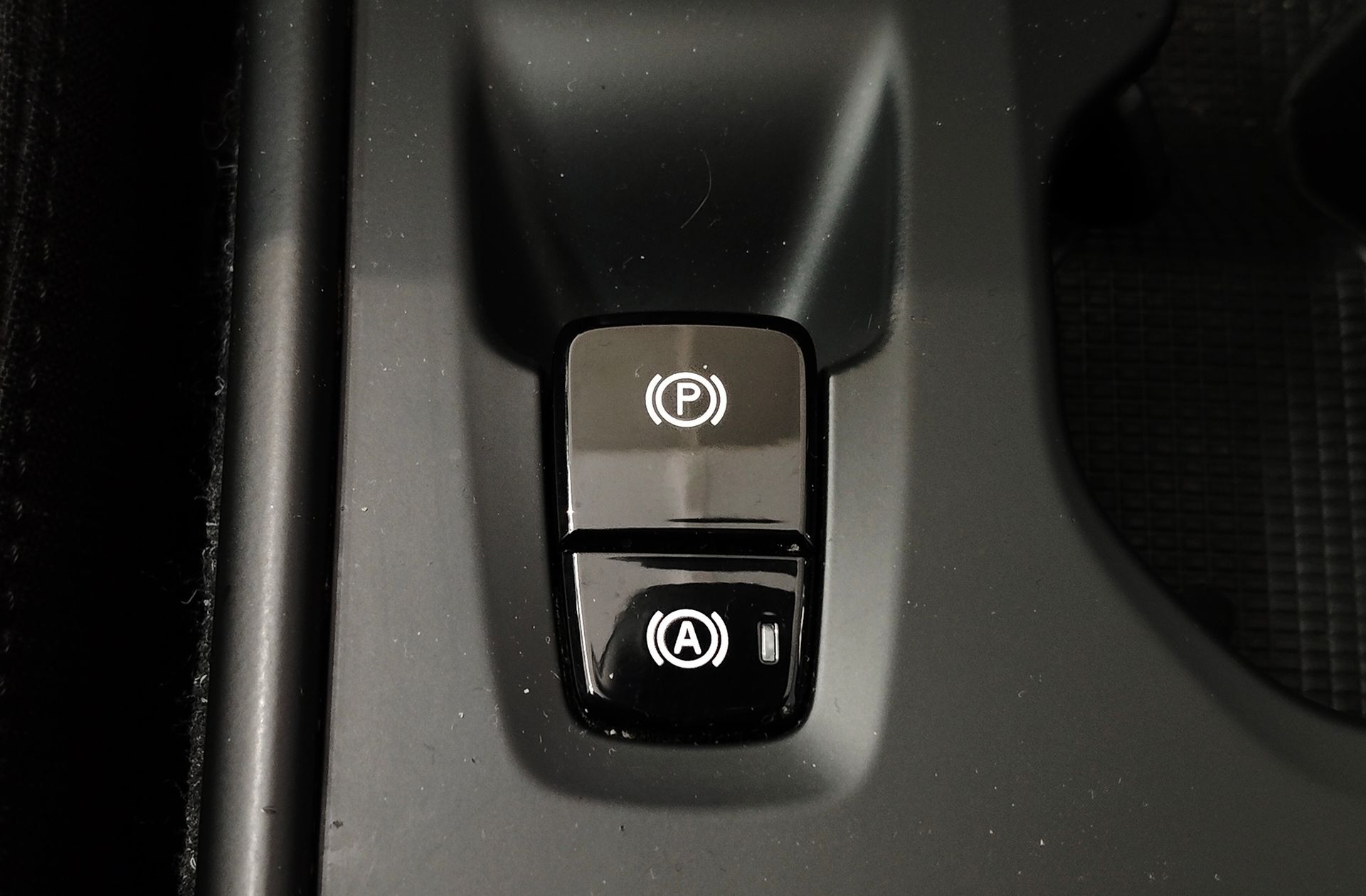 Volvo XC40 T3 - foto 28