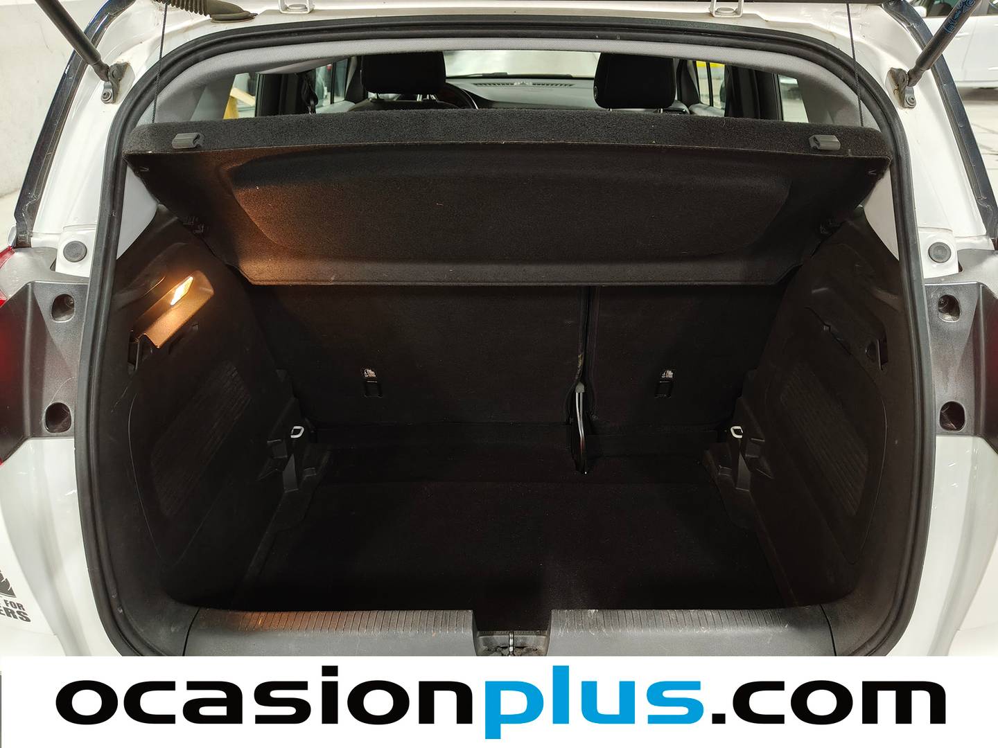 Fotos maletero Opel Crossland X Opel Crossland X 1.2 S&S Design Line 120 Aniversario (110 CV)