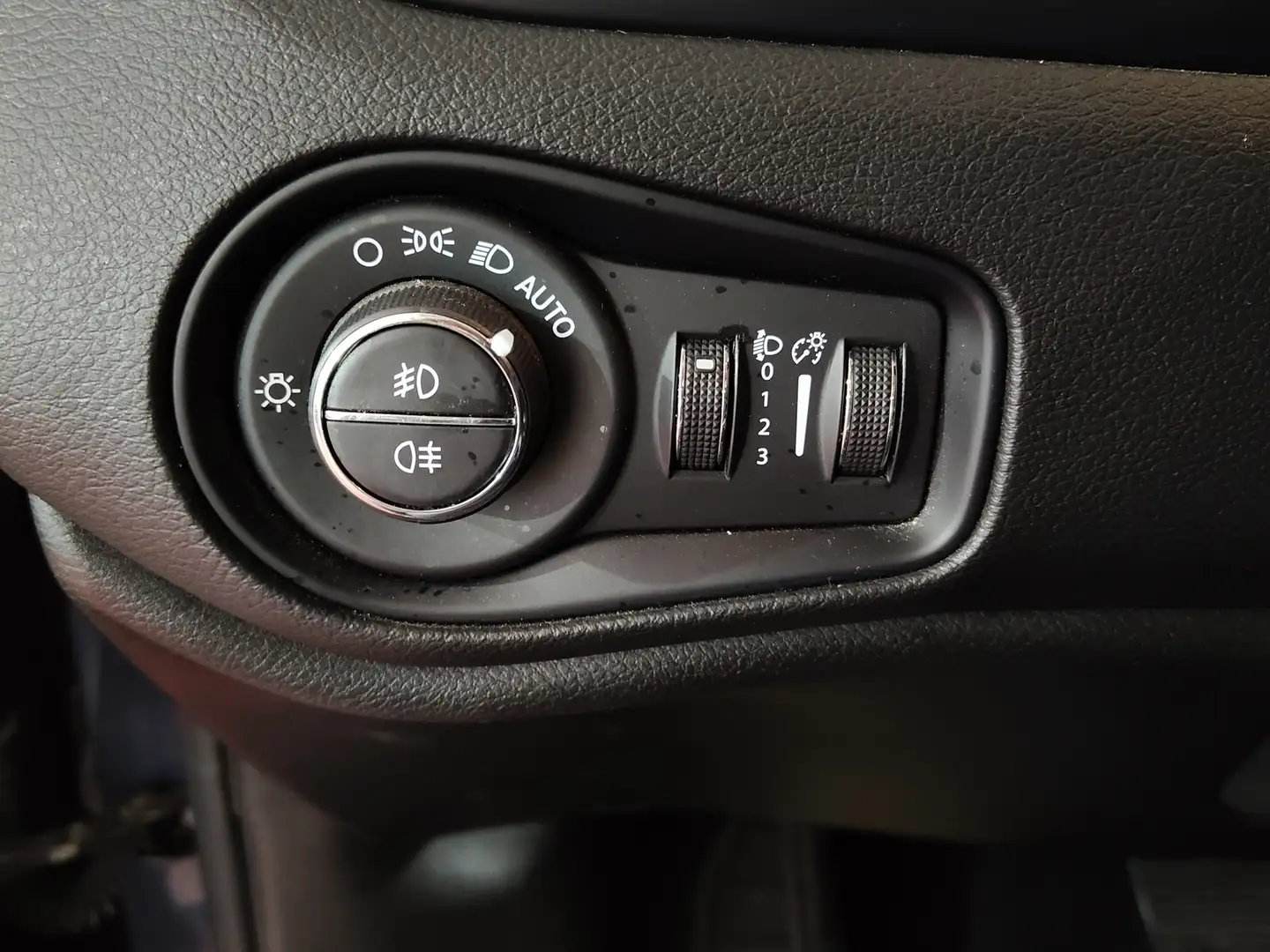 Foto Jeep Renegade Jeep Renegade 1.5 Limited ATX (130 CV)