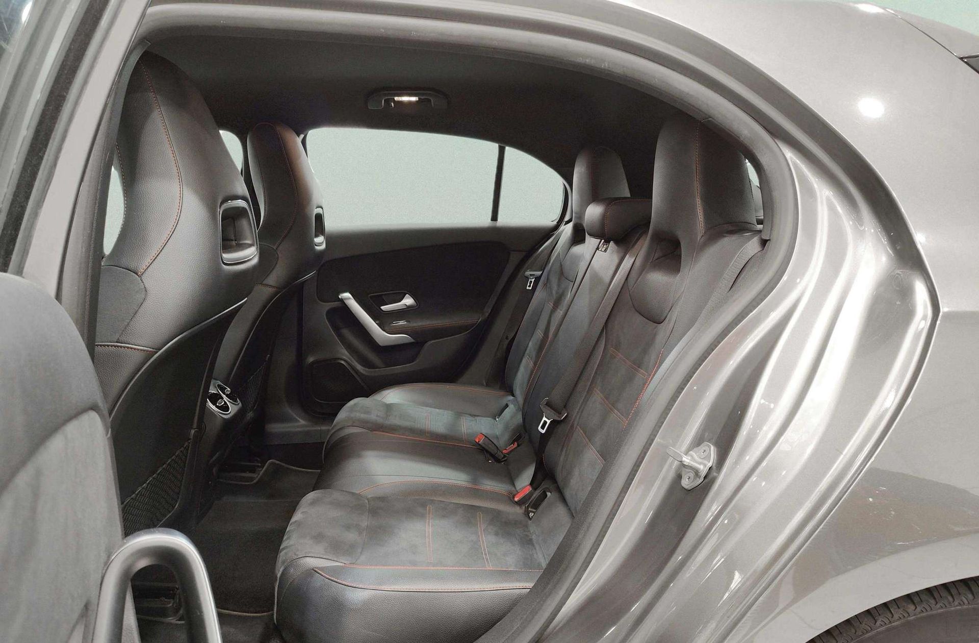 Mercedes-Benz Clase A 180 Paquete AMG - foto 14