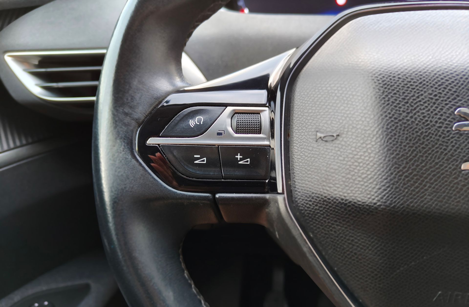 Peugeot 3008 BlueHDi 130 Active - foto 29