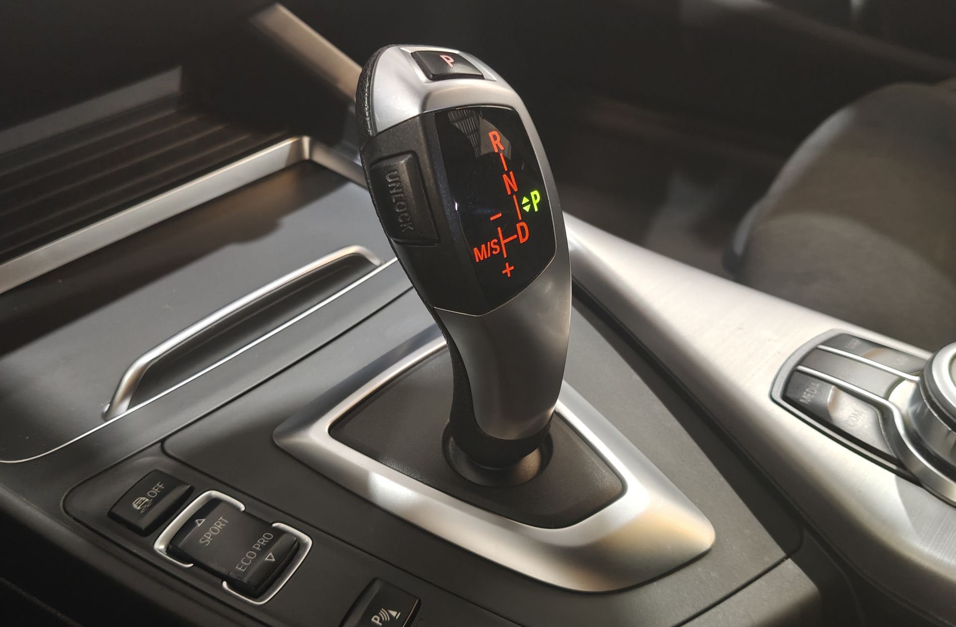 BMW Serie 1 118d Pack M - foto 6