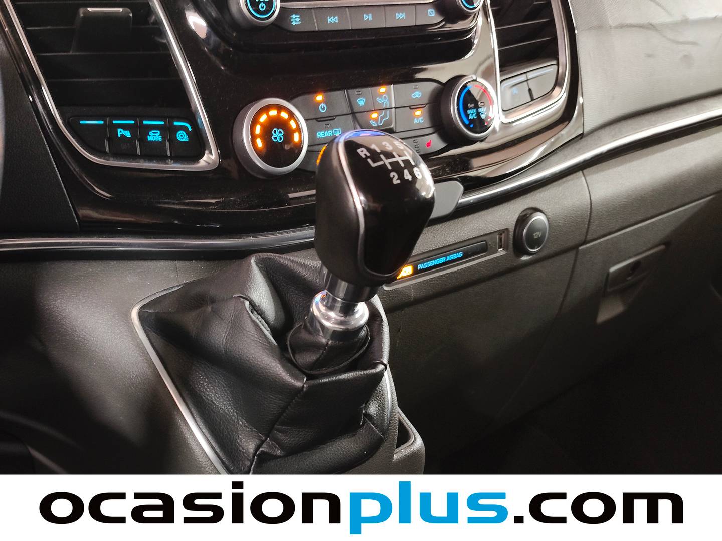 Ford Tourneo Custom Ford Tourneo Custom 2.0 Ecoblue Hybrid L1 Titanium (130 CV) 9 Plazas de segunda mano