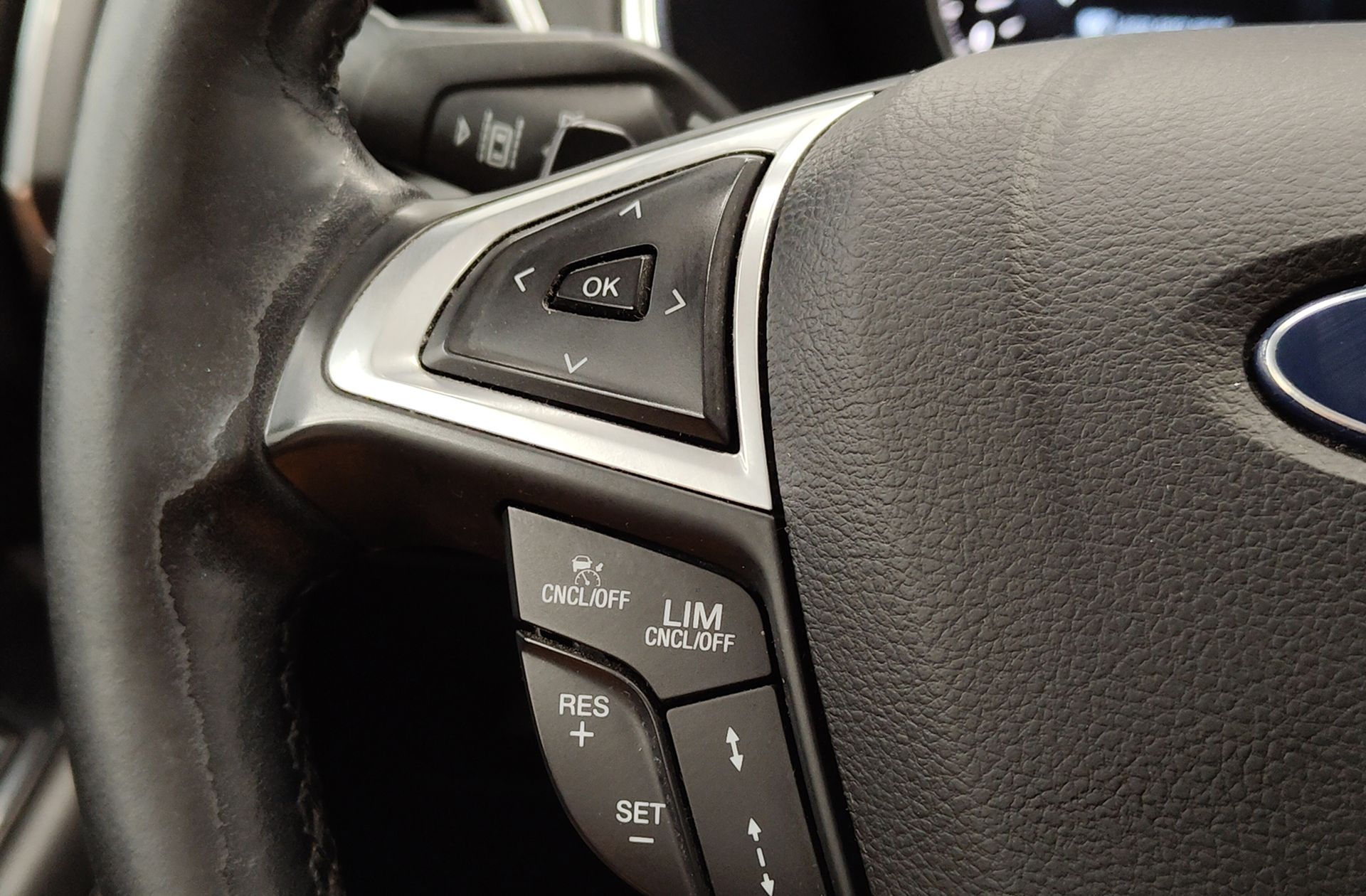 Ford S-Max 2.0 TDCi Titanium PowerShift - foto 32
