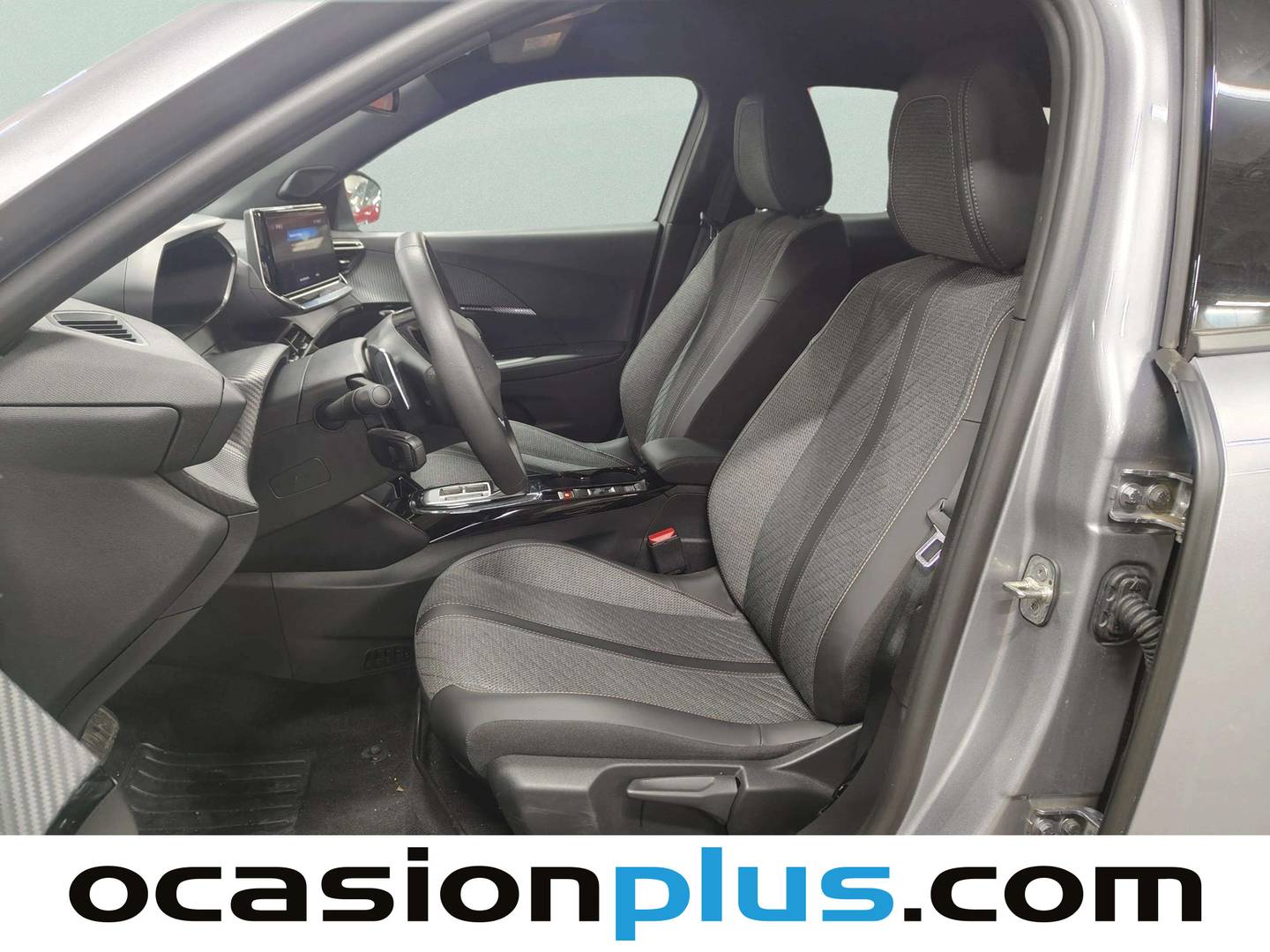 Foto Peugeot 2008 Peugeot 2008 Allure Hybrid eDCS6 (145 CV)