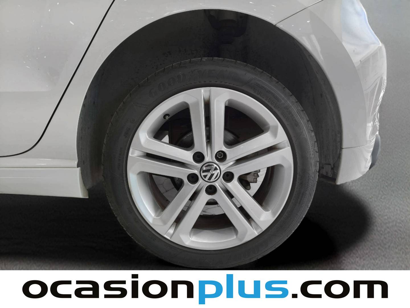 Volkswagen Polo Volkswagen Polo Sport by R-Line 1.2 TSI (90 CV) DSG al mejor precio