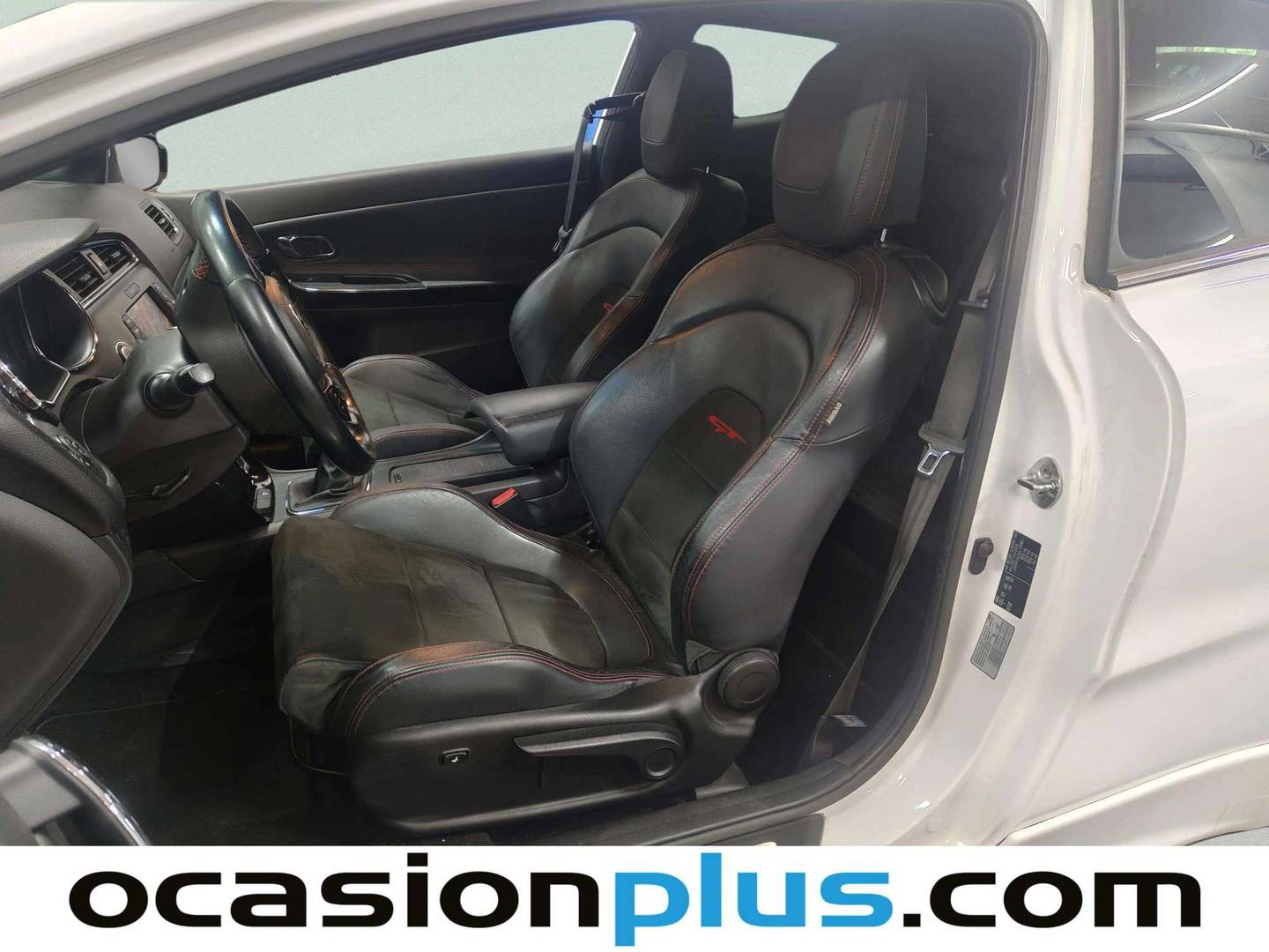 Foto asientos delanteros KIA ProCeed GT KIA ProCeed 1.6 T-GDi GT (204 CV)
