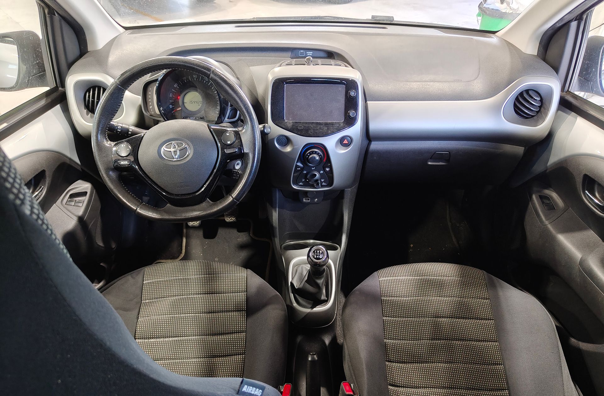 Toyota Aygo 1.0 70 x-play - foto 6