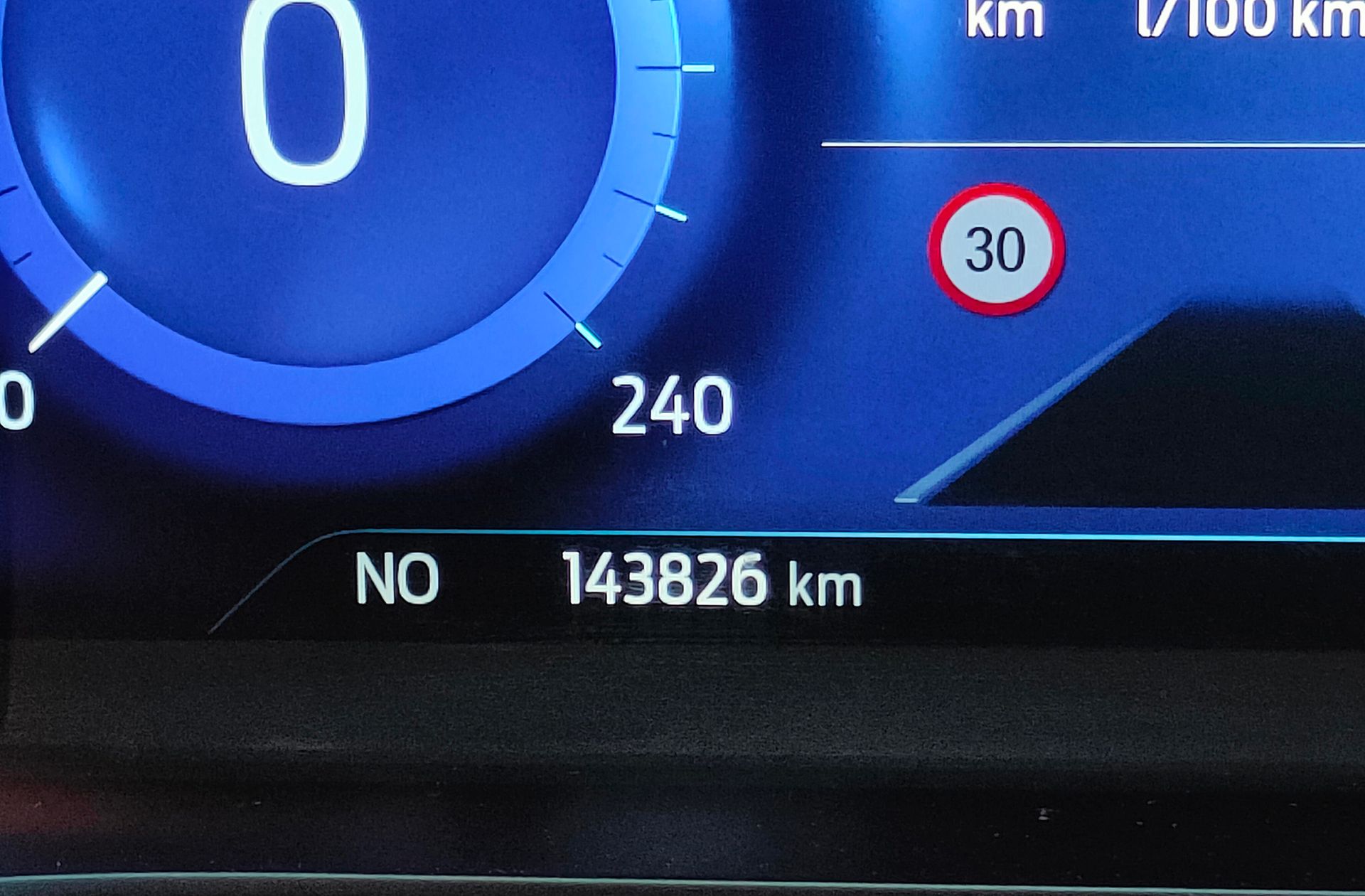 Ford Kuga 1.5T EcoBoost ST-Line X 4x2 - foto 14