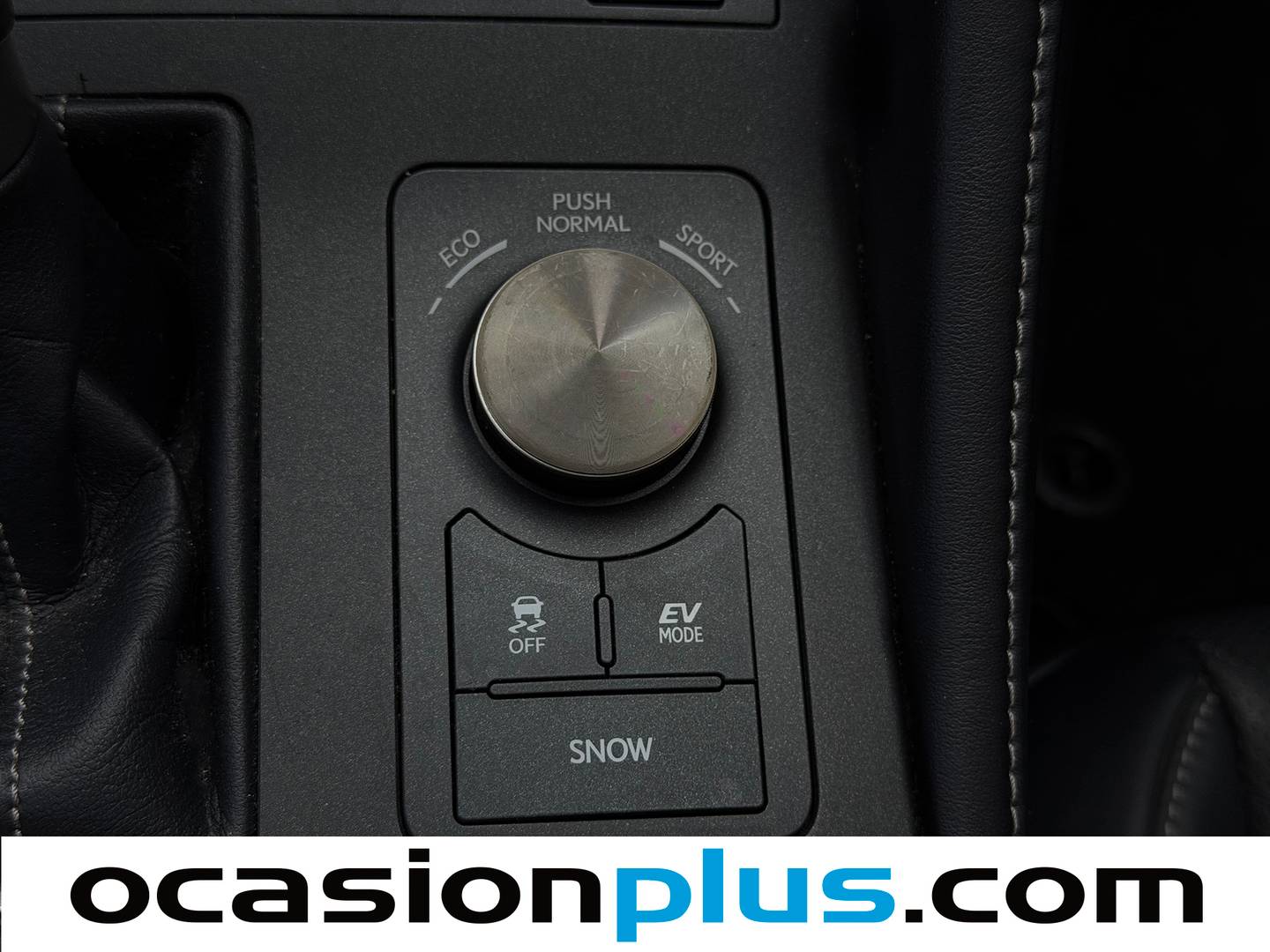 Extras del Lexus RC Lexus RC RC 300h Executive (223 CV)