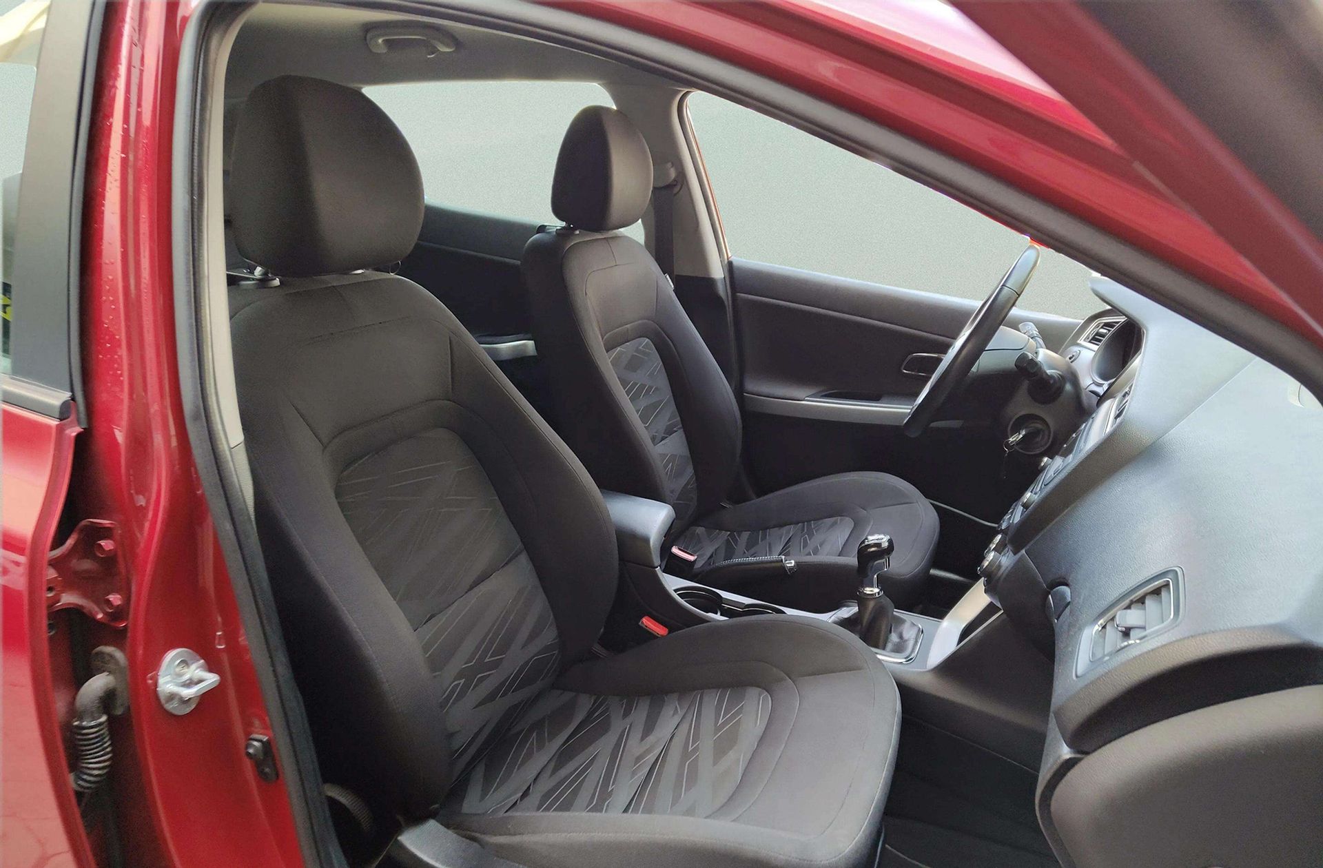 Kia Ceed 1.4 CRDi WGT Concept Plus - foto 15