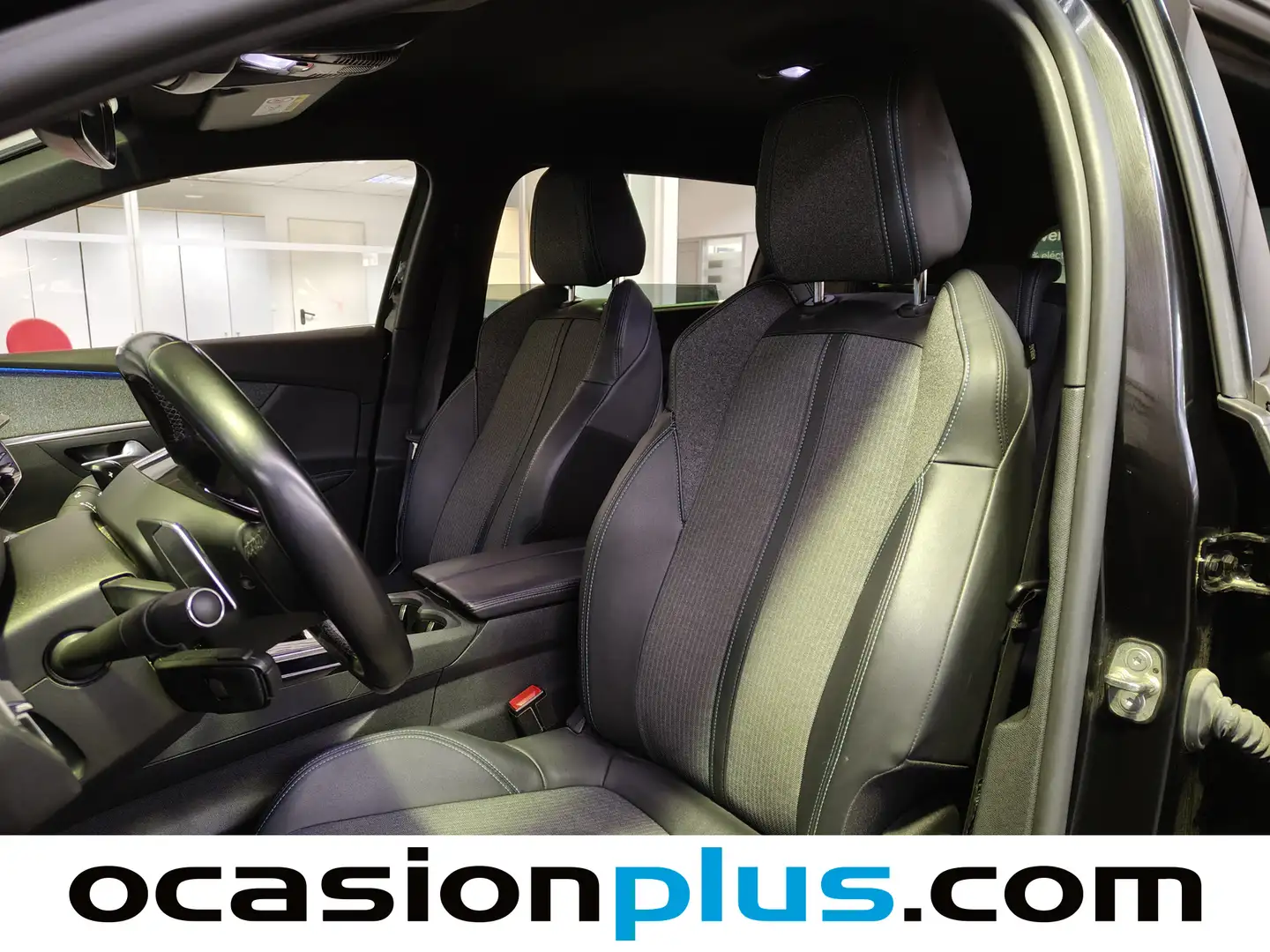 Foto Peugeot 5008 Peugeot 5008 PureTech 130 S&S Allure Pack EAT8 (130 CV) 7 Plazas