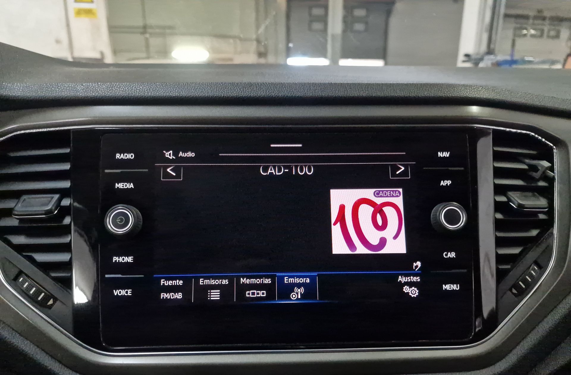 Volkswagen T-Roc Advance 1.0 TSI - foto 38