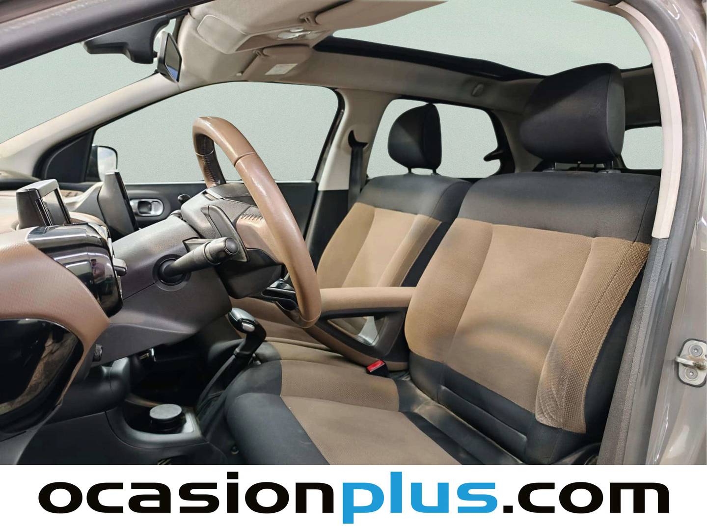 Foto asientos delanteros Citroën C4 Cactus Citroën C4 Cactus BlueHDi 100 Shine ETG6 (100 CV)