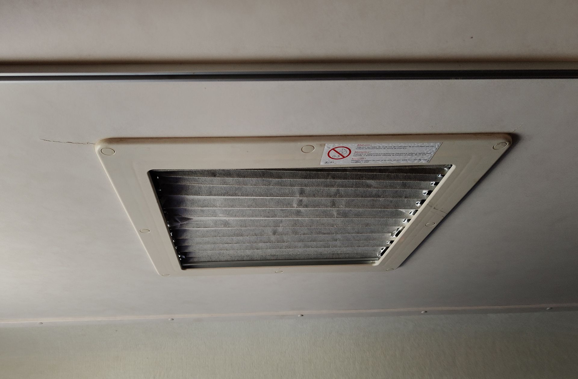 Hymer B 694 2.8D 4 plazas - foto 15