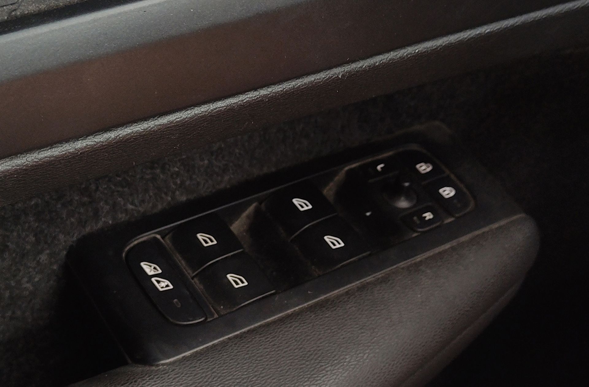 Volvo XC40 T2 Essential - foto 29