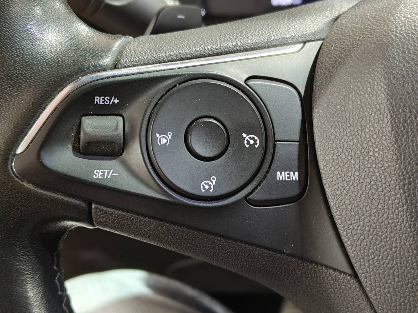 Foto Opel Mokka Opel Mokka 1.2 Turbo GS Line Auto (130 CV)