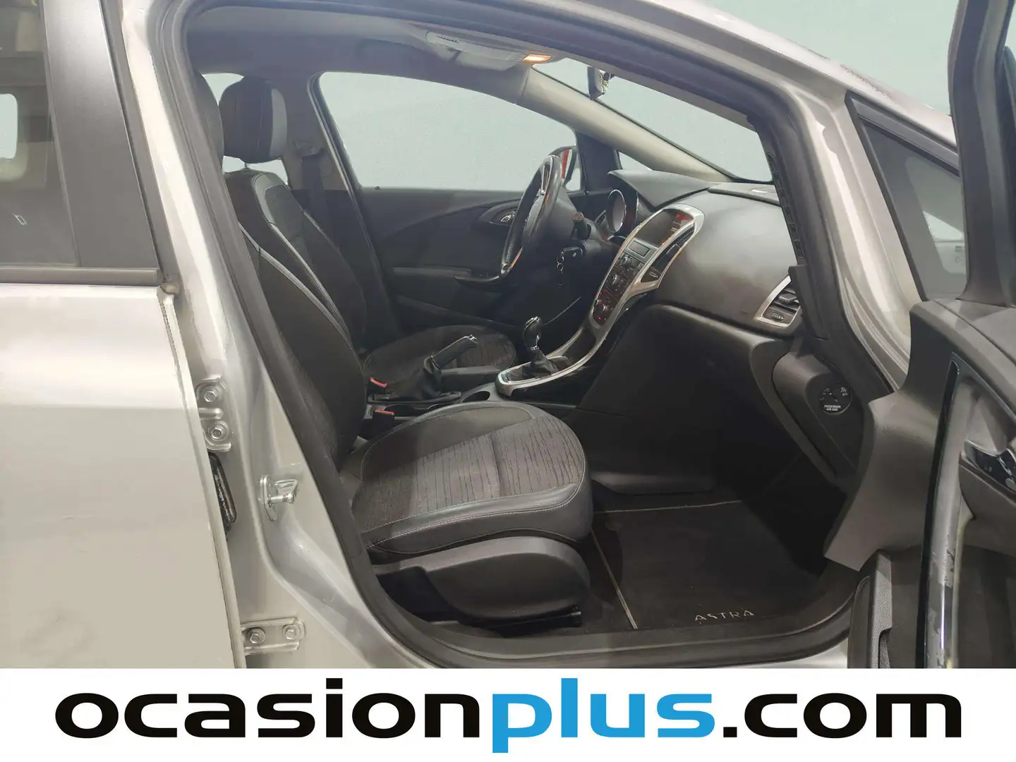 Foto Opel Astra Opel Astra 1.6 Selective 85 kW (115 CV)