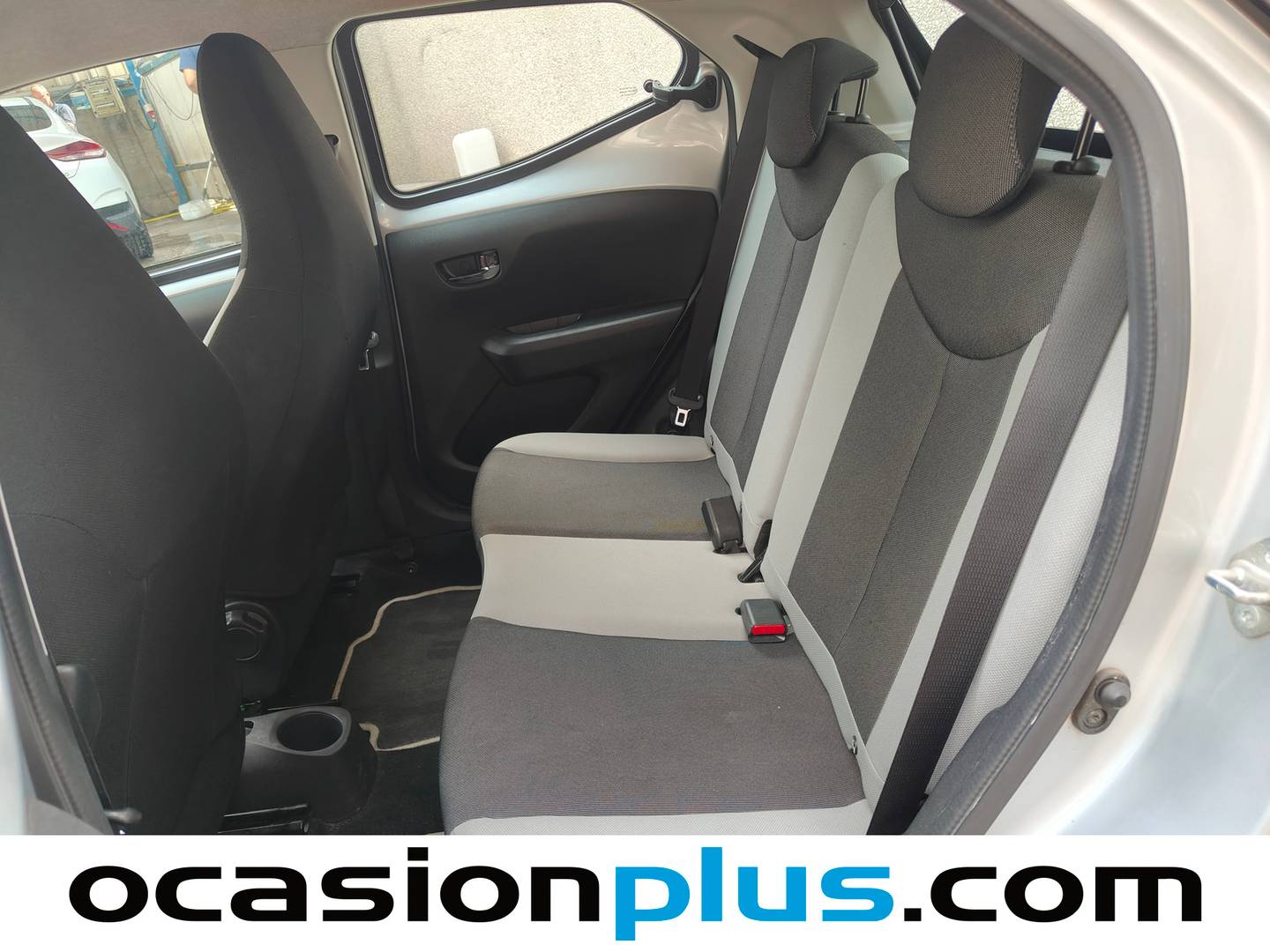 Foto asientos traseros Toyota Aygo Toyota Aygo 1.0 70 x-play (69 CV)