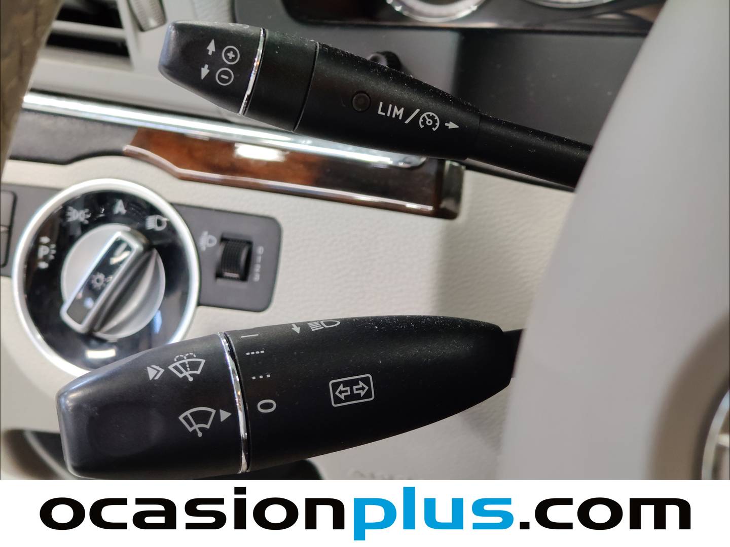 Foto Mercedes Clase E Mercedes-Benz Clase E E 200 CGI Coupe Blue Efficiency Avantgarde (184 CV)