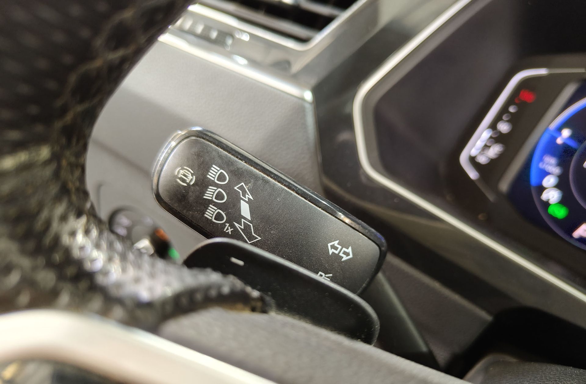 Volkswagen Tiguan R-Line 2.0 TDI DSG - foto 24