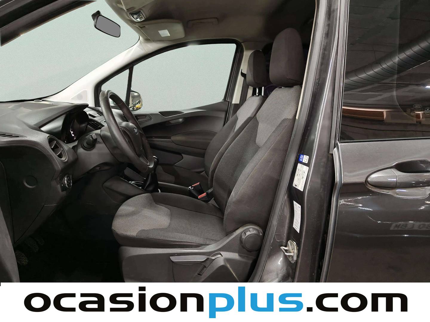 Foto asientos delanteros Ford Tourneo Courier Ford Tourneo Courier 1.5 TDCi Ambiente (75 CV)