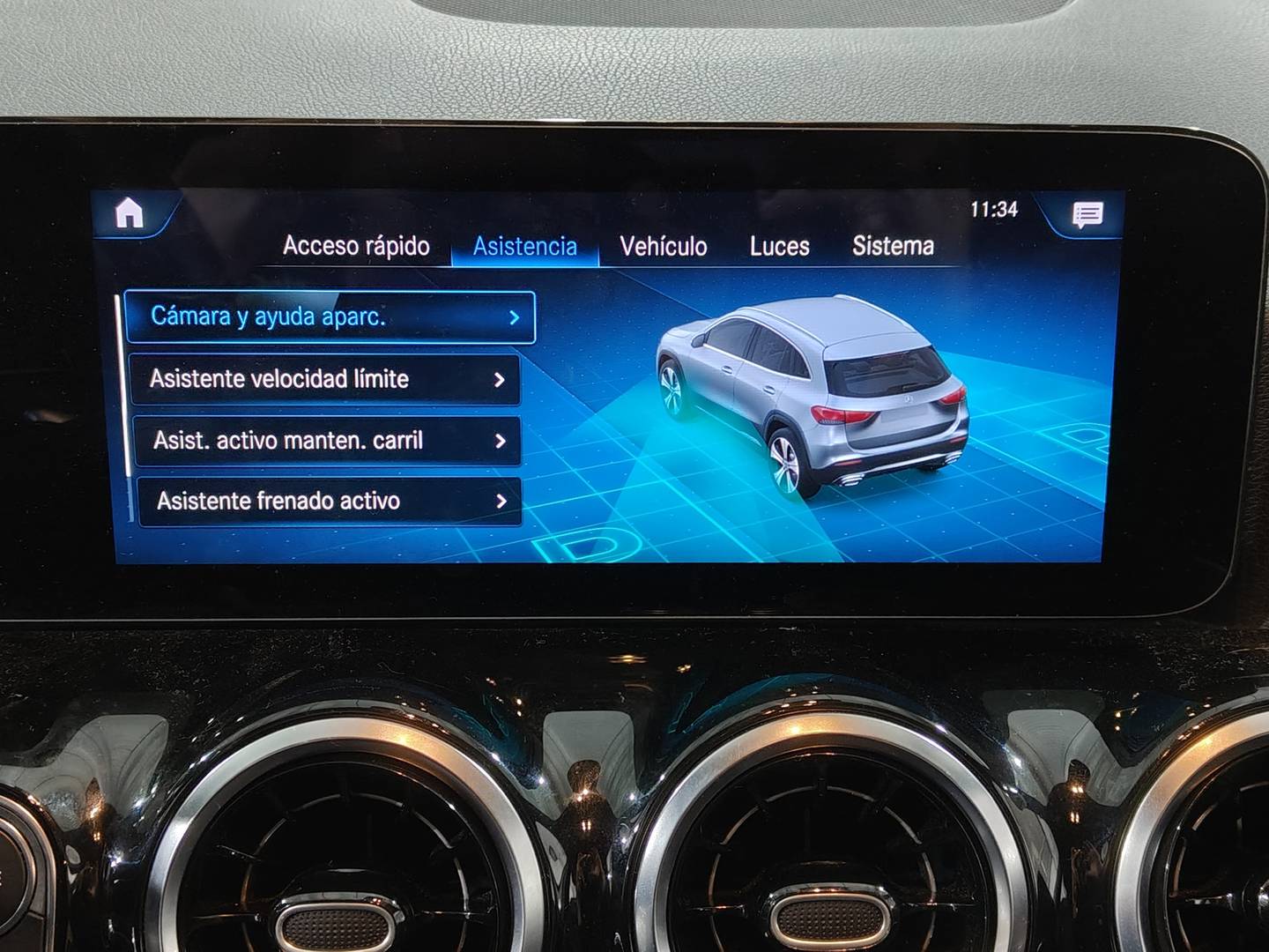 Foto Mercedes GLA Mercedes-Benz GLA 180 (136 CV) Pack AMG