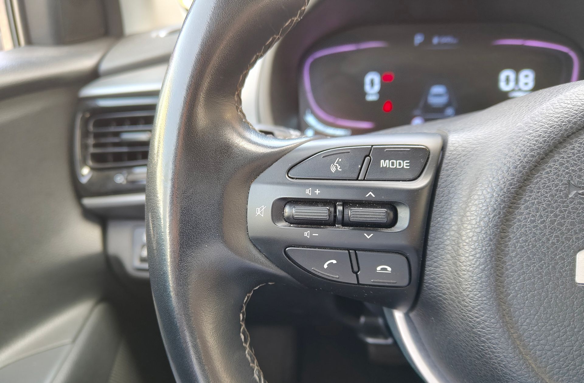 Kia Stonic 1.0 T-GDi Drive DCT - foto 22