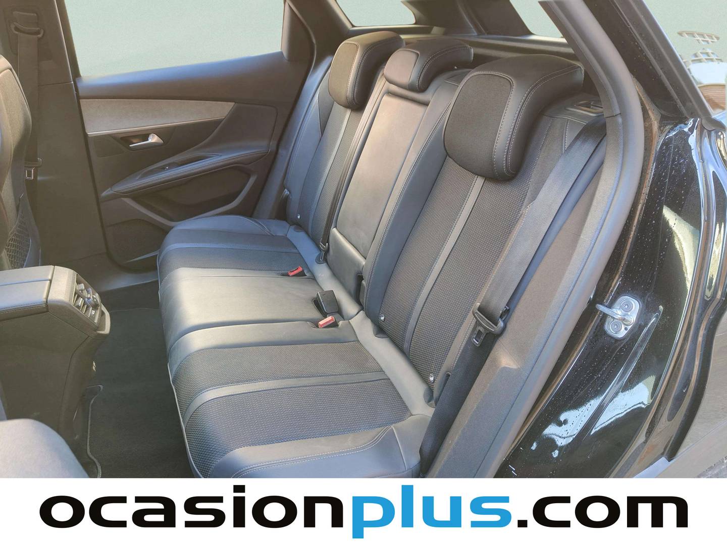 Foto Peugeot 3008 Peugeot 3008 PureTech 130 S&S GT EAT8 (130 CV)