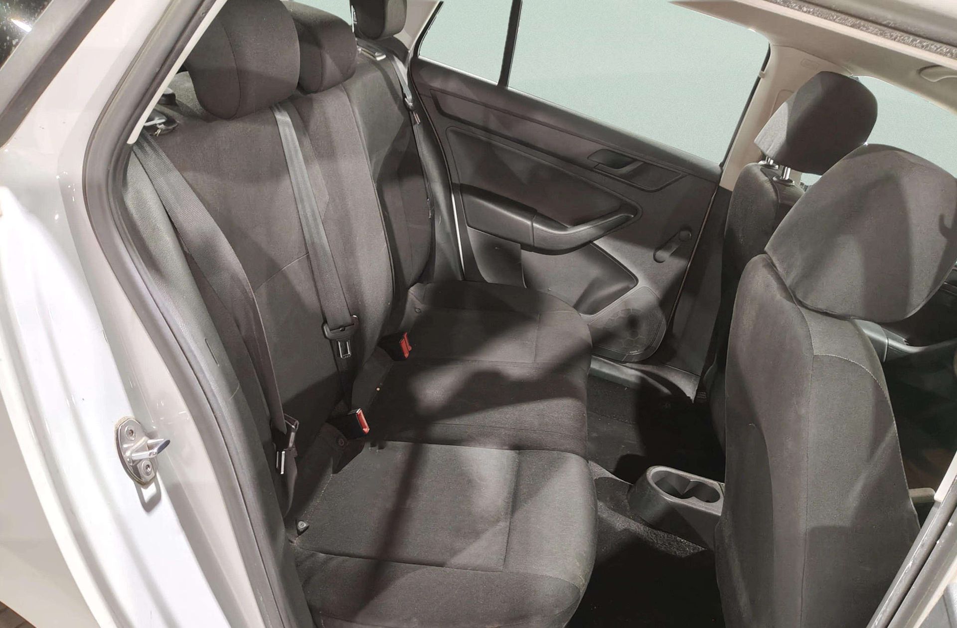 Škoda Spaceback 1.6 TDI CR Active - foto 13