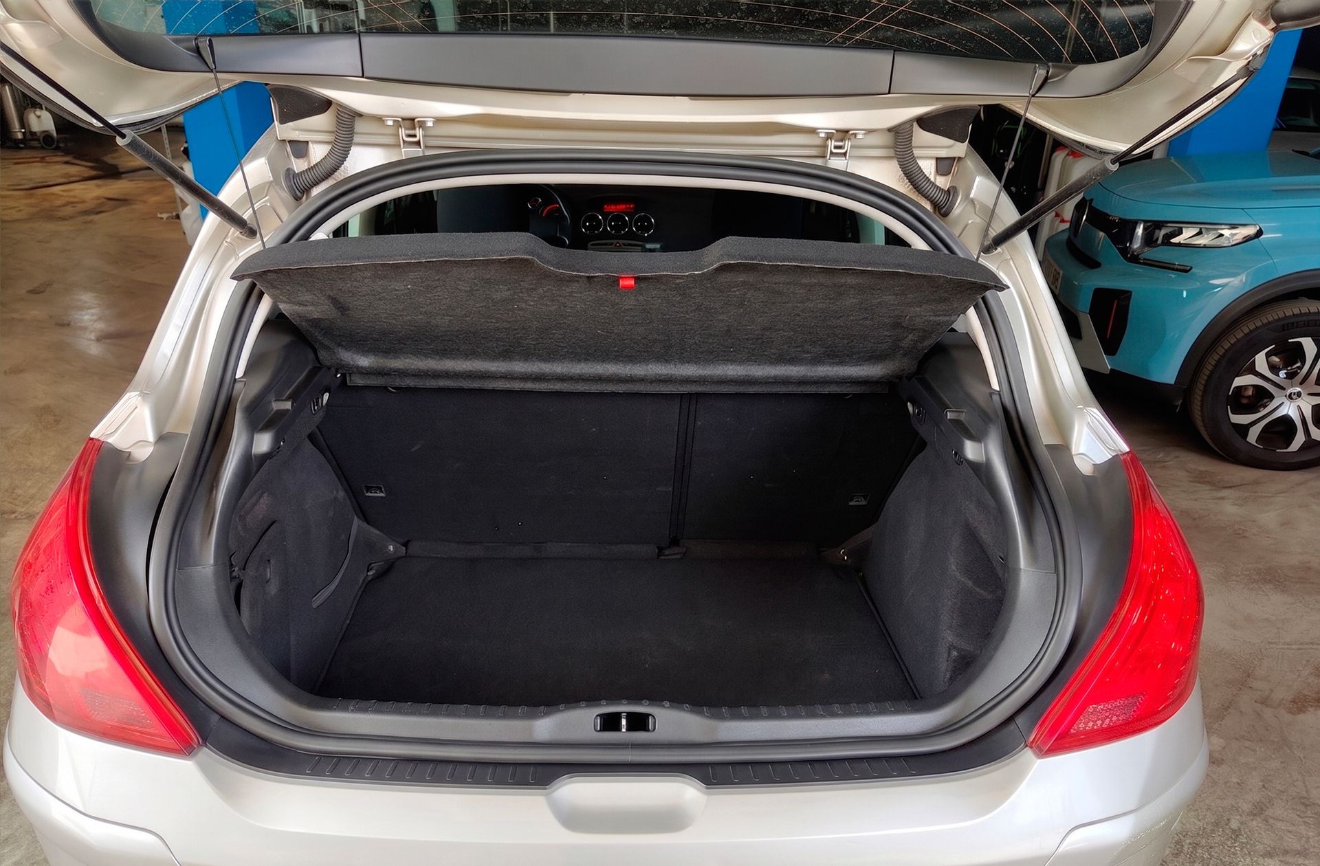 Peugeot 308 1.6 HDi FAP Sport - foto 12