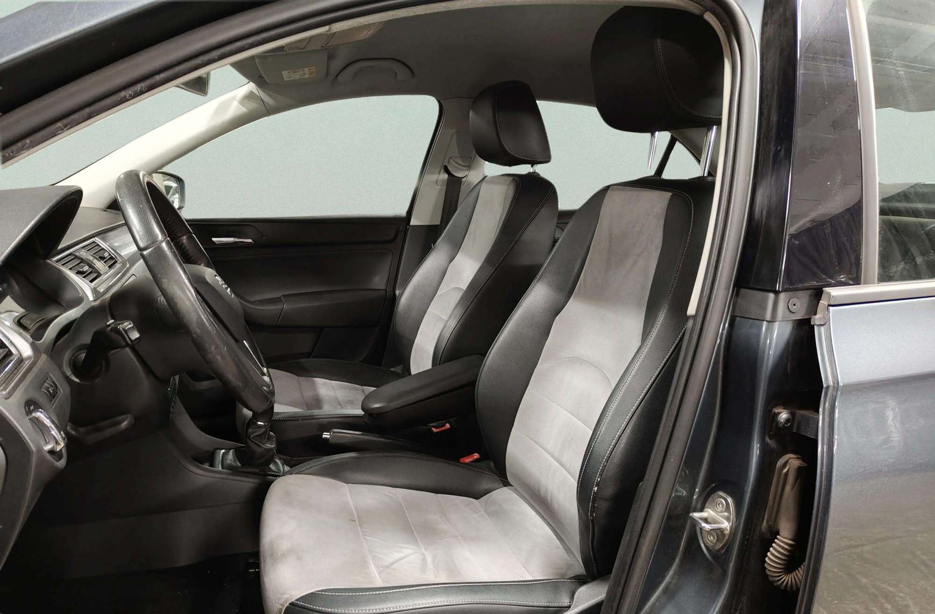 SEAT Toledo 1.6 TDI I-Tech - foto 10