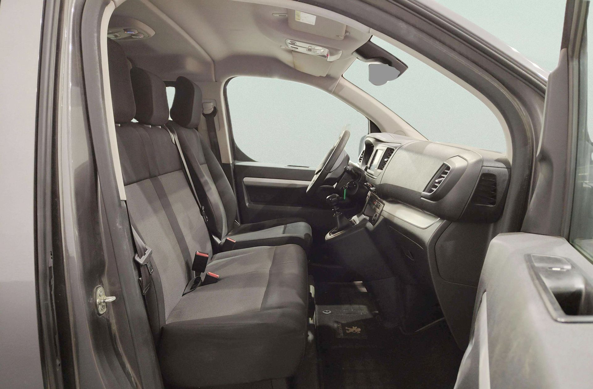 Peugeot Traveller 1.6 BlueHDi Business Long - foto 17