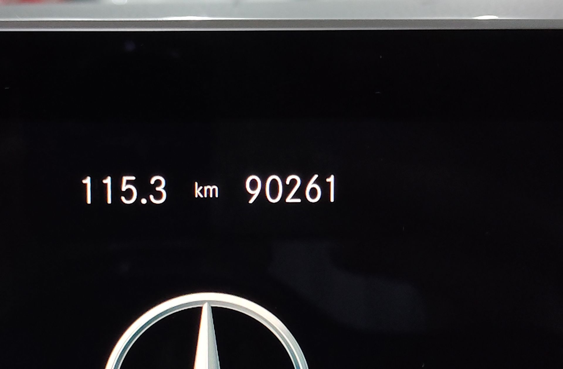 Mercedes-Benz CLA 200 Pack AMG - foto 13