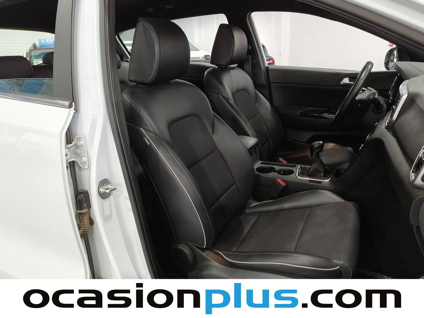 Foto KIA Sportage Kia Sportage 1.6 MHEV GT Line Essential 4x2 (136 CV)