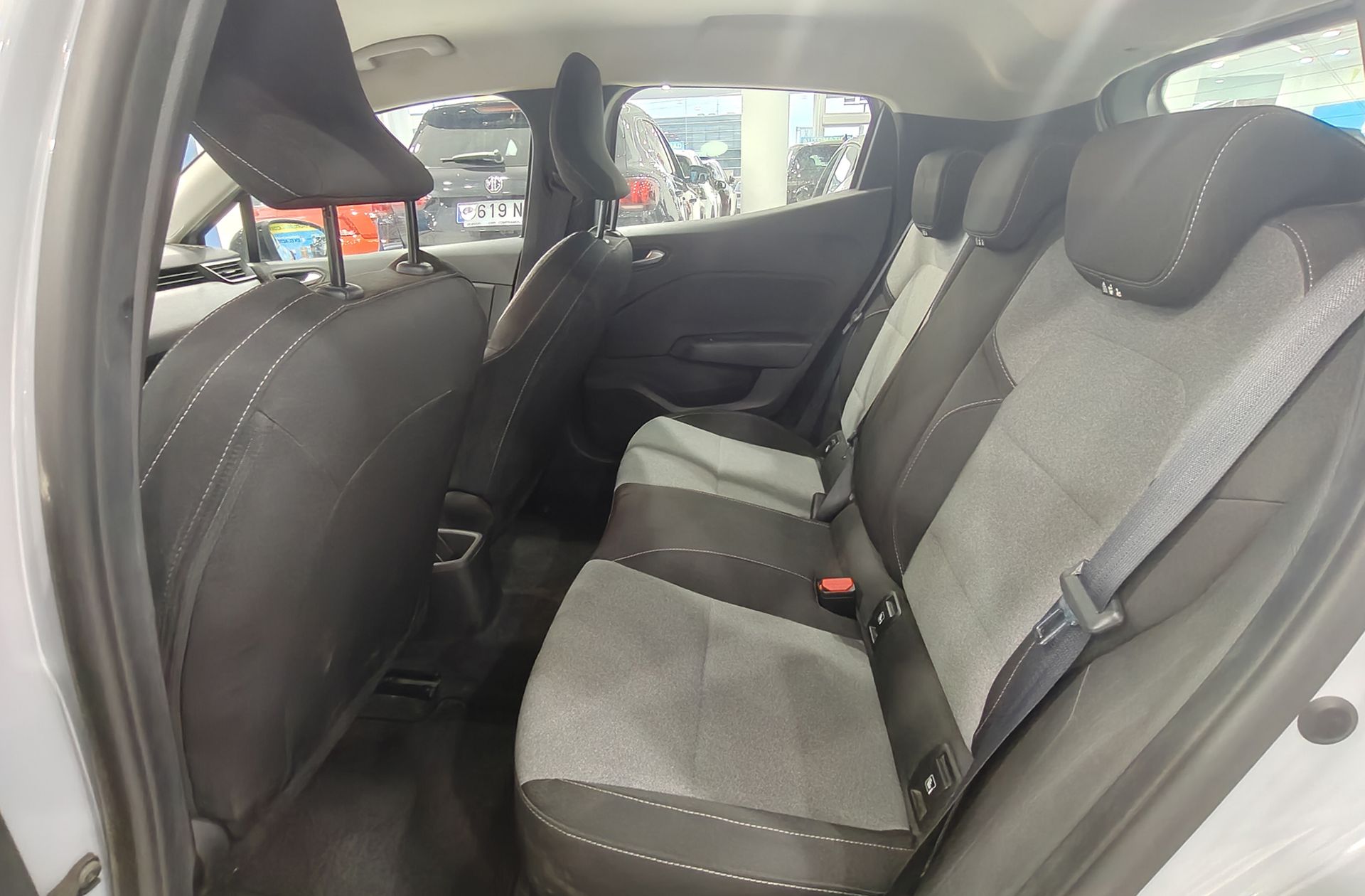 Renault Clio Evolution TCe - foto 11