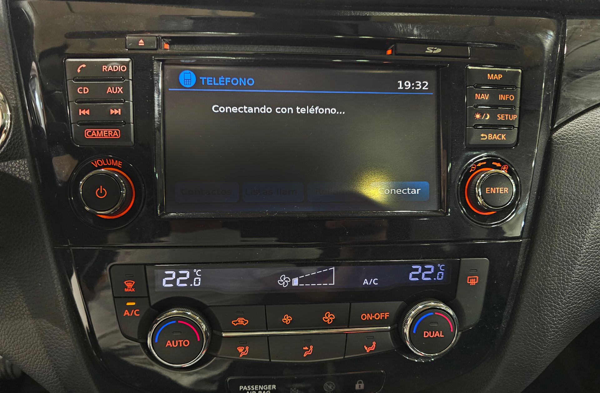 Nissan Qashqai 1.6 dCi N-Connecta 4x2 - foto 27