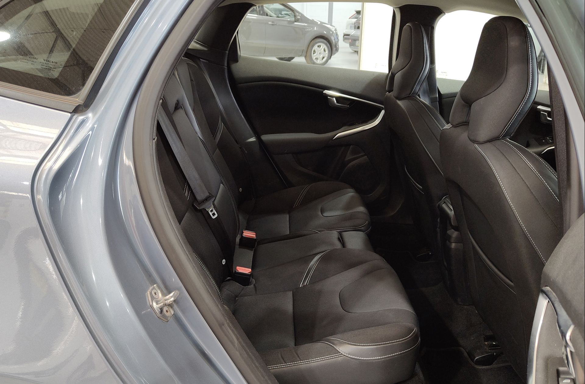 Volvo V40 D2 Momentum - foto 16