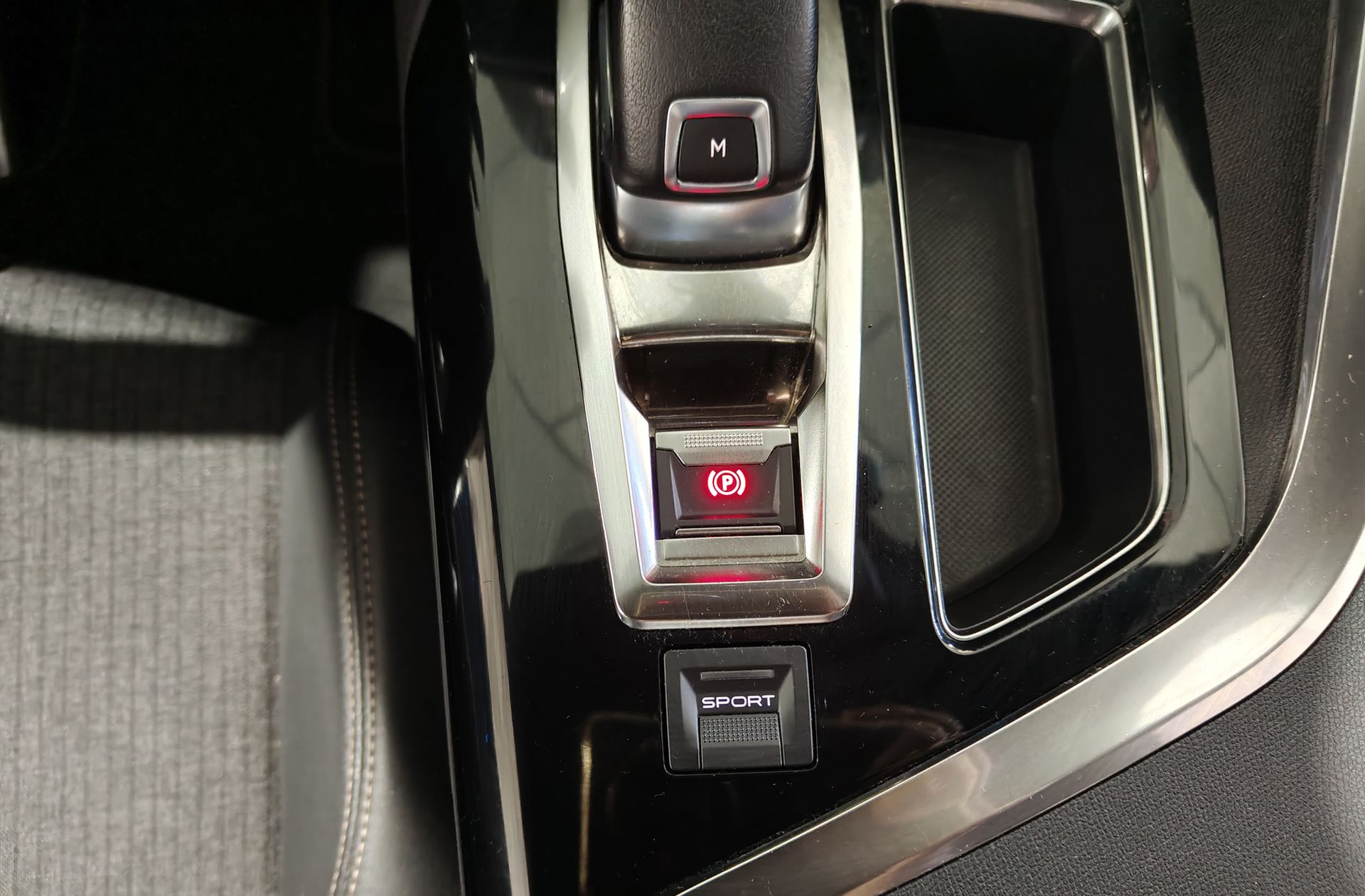 Peugeot 3008 PureTech 130 GT Line EAT8 - foto 33