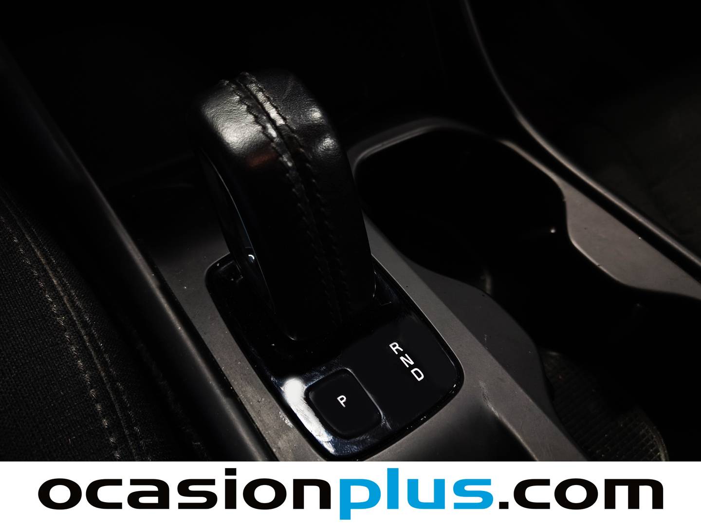 Foto Volvo XC40 Volvo XC40 T2 Momentum Core Auto (129 CV)