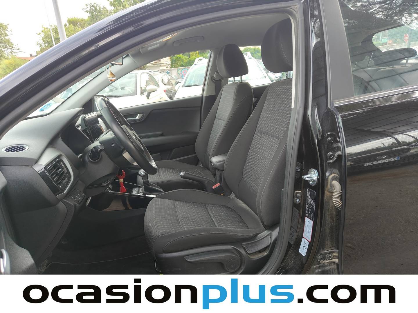 Foto KIA Stonic Kia Stonic 1.0 T-GDi MHEV Drive DCT (120 CV)