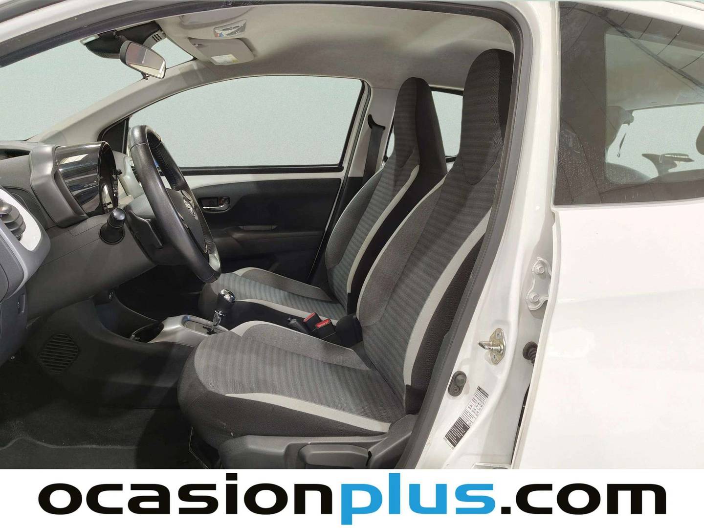 Foto asientos delanteros Toyota Aygo Toyota Aygo 1.0 70 x-play (72 CV)