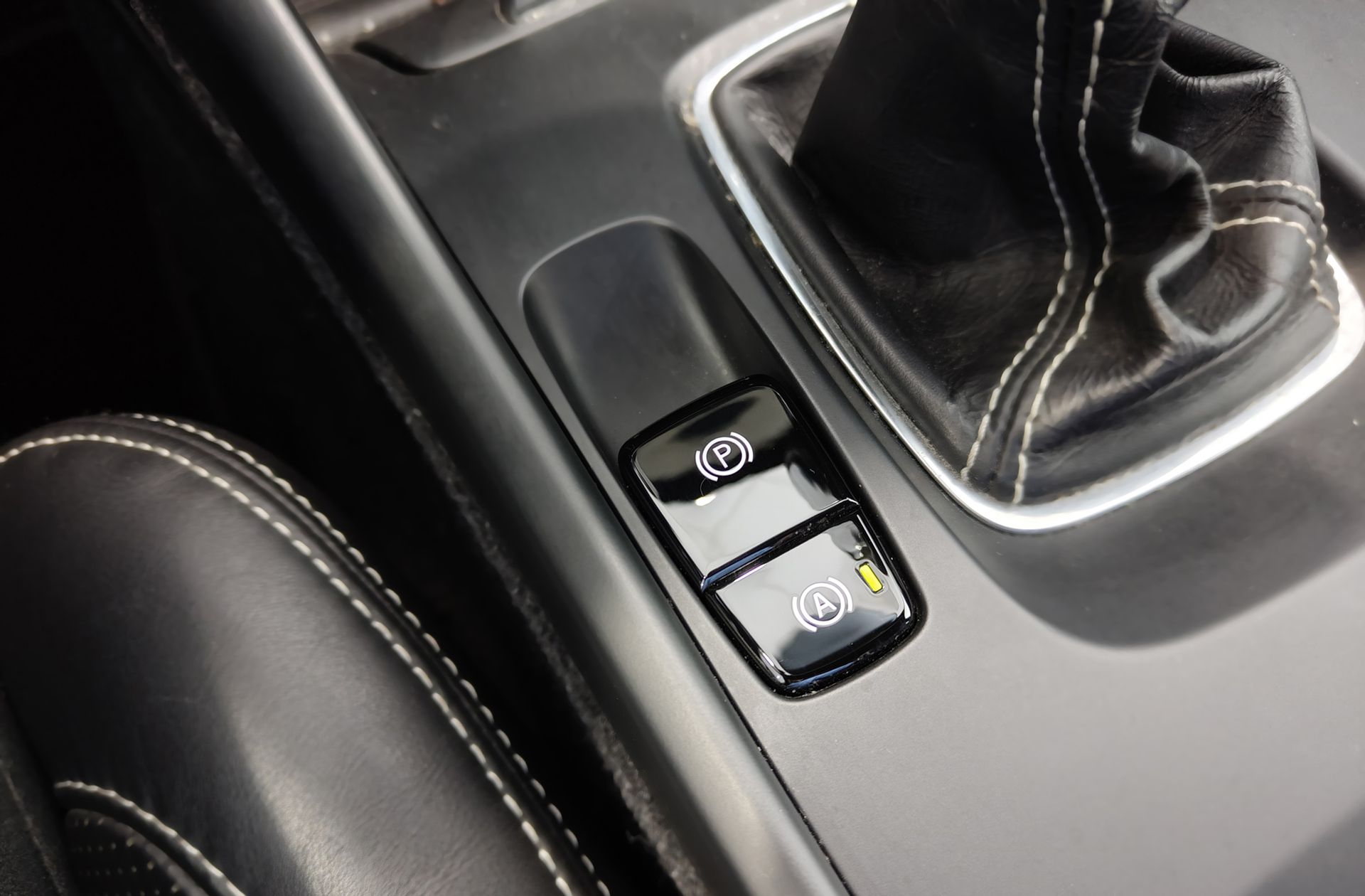Volvo XC40 D3 R-Design - foto 43