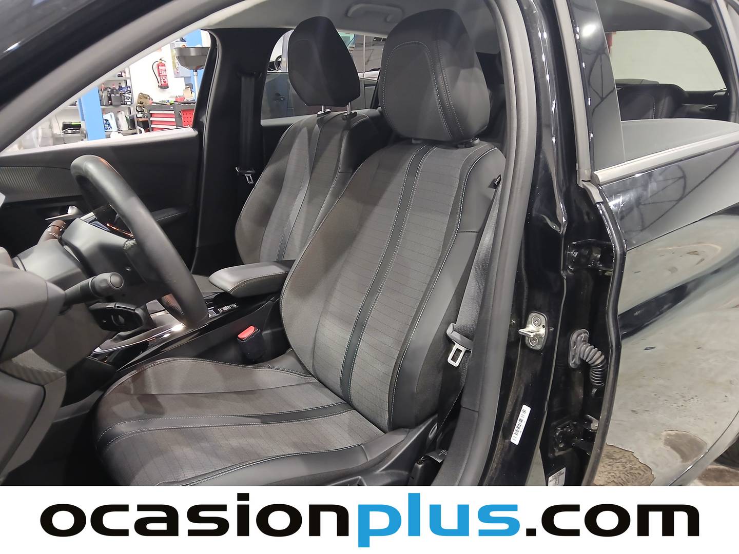 Foto Peugeot 208 Peugeot 208 PureTech 100 Allure (100 CV)