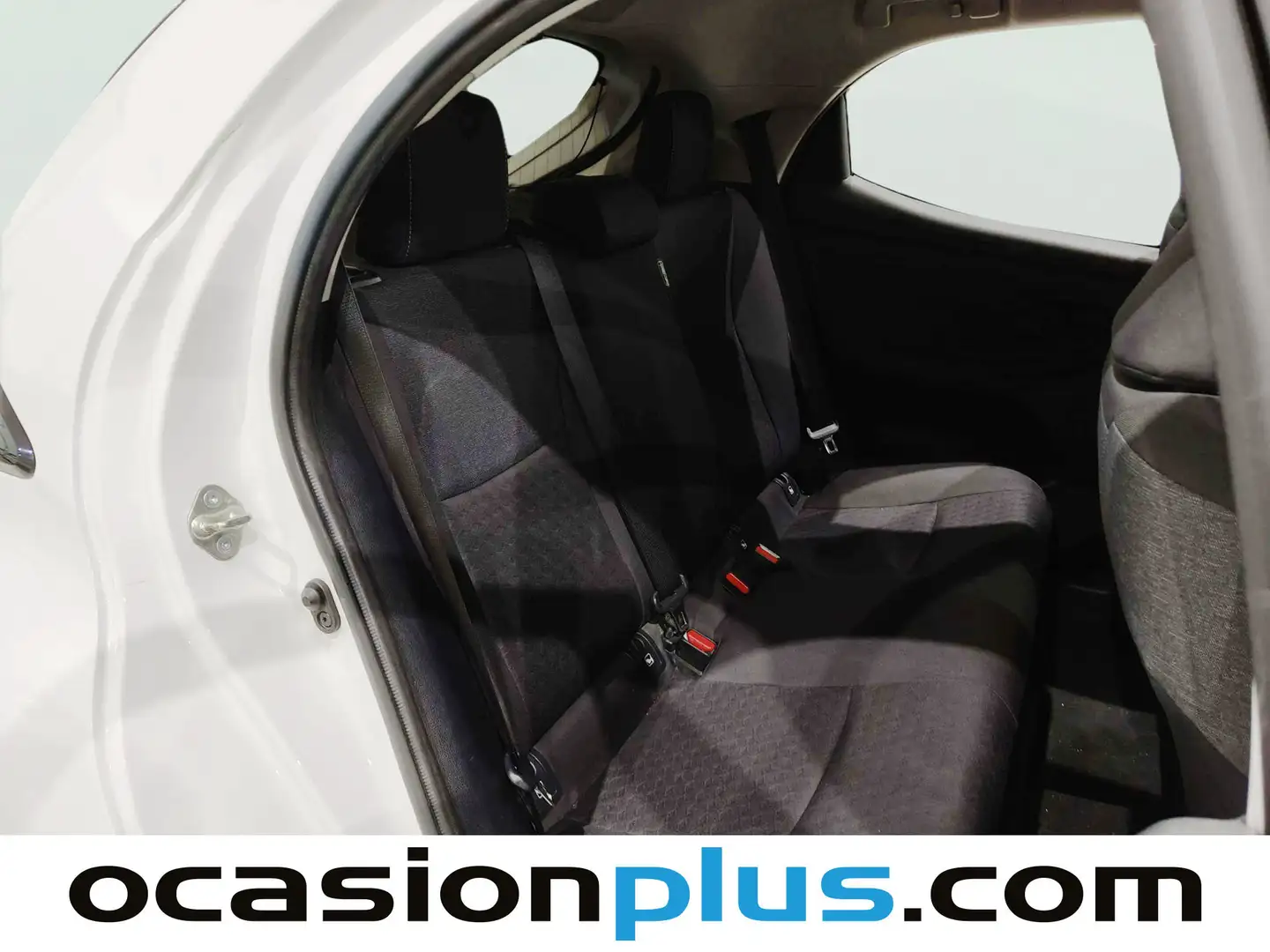 Foto Toyota Yaris Toyota Yaris 120H Business Plus (116 CV)