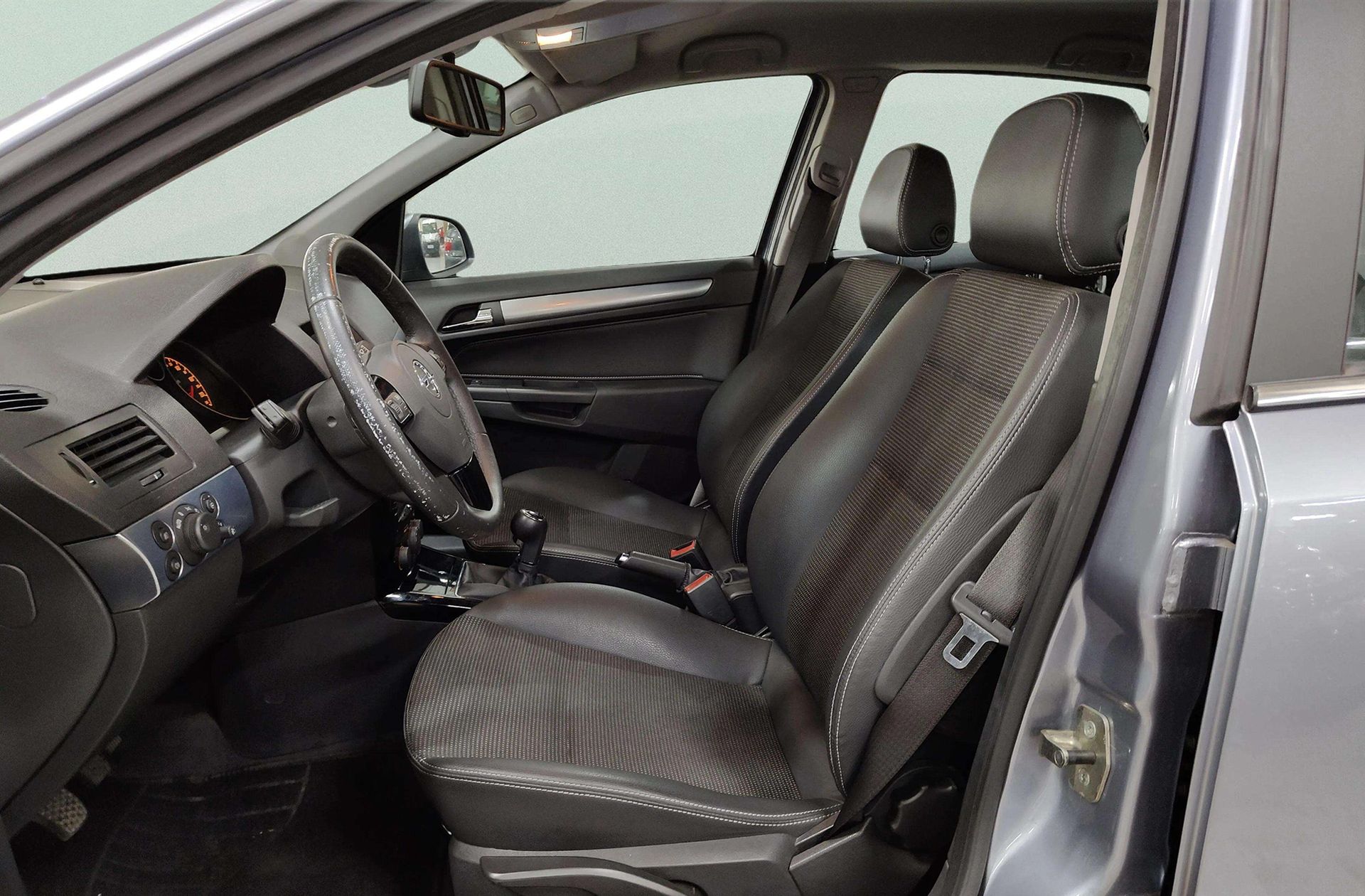 Opel Astra 1.7 CDTI Edition - foto 8