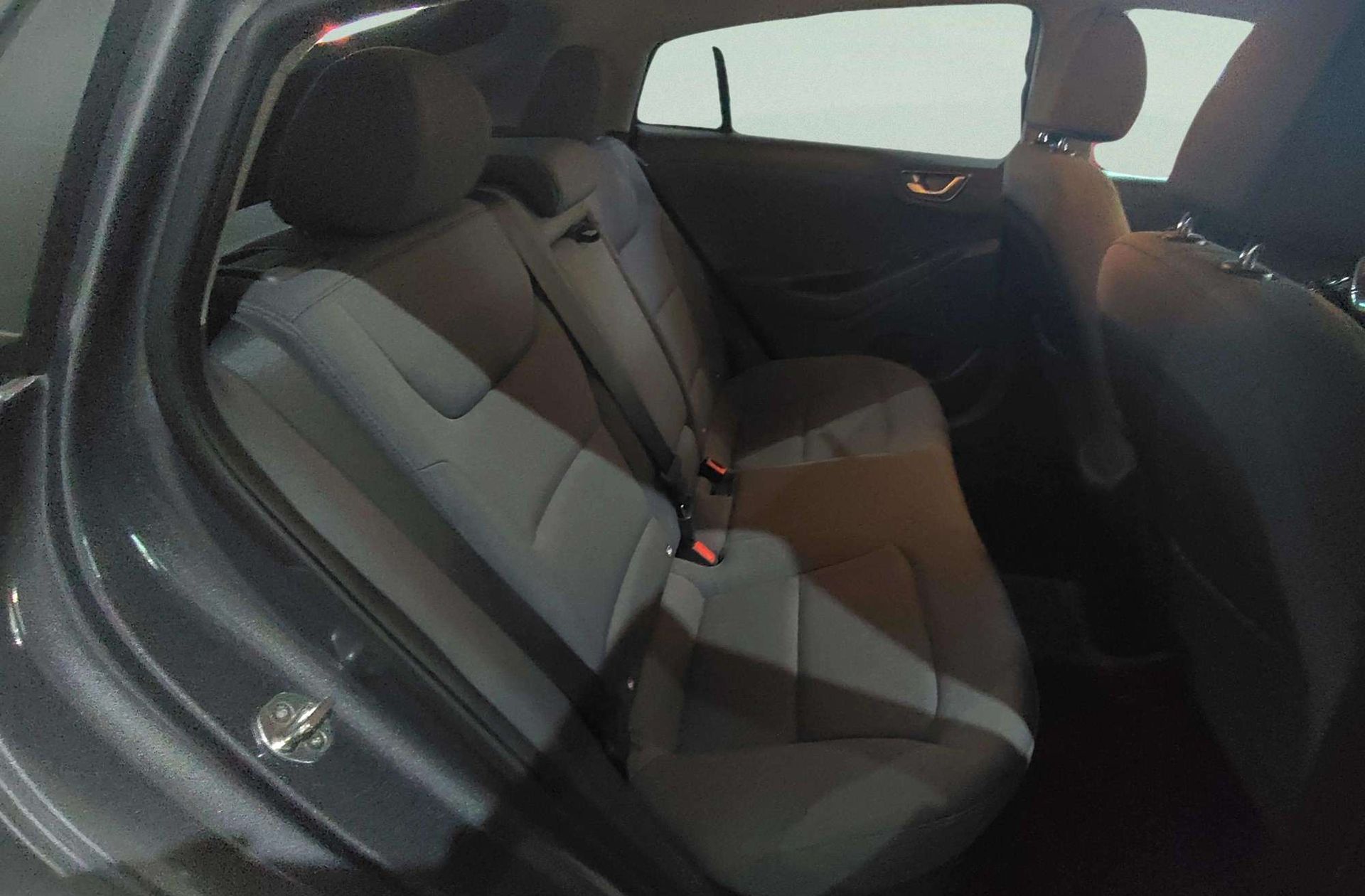 Hyundai Ioniq 1.6 GDI PHEV Klass DT - foto 17